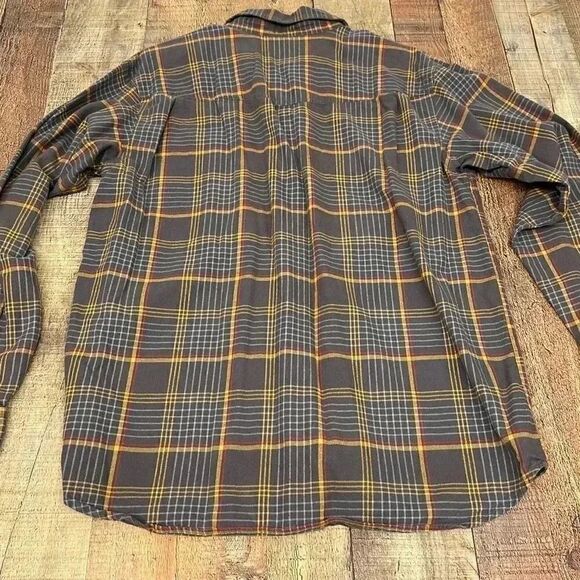 Men’s Columbia Omni-Wick Button Up Flannel Shirt - Picture 2 of 8